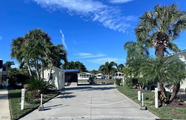 1099 Opal Lake Point, Naples, FL 34114