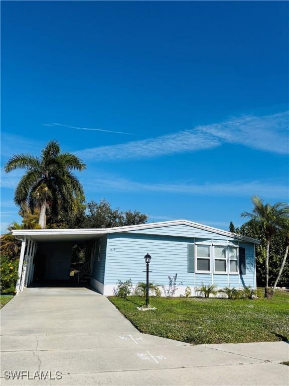 618 Charlemagne Blvd., Naples, FL 34112