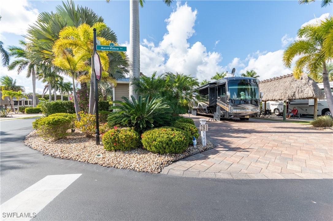 5228 Marsh Mallow Tr., Fort Myers, FL 33905