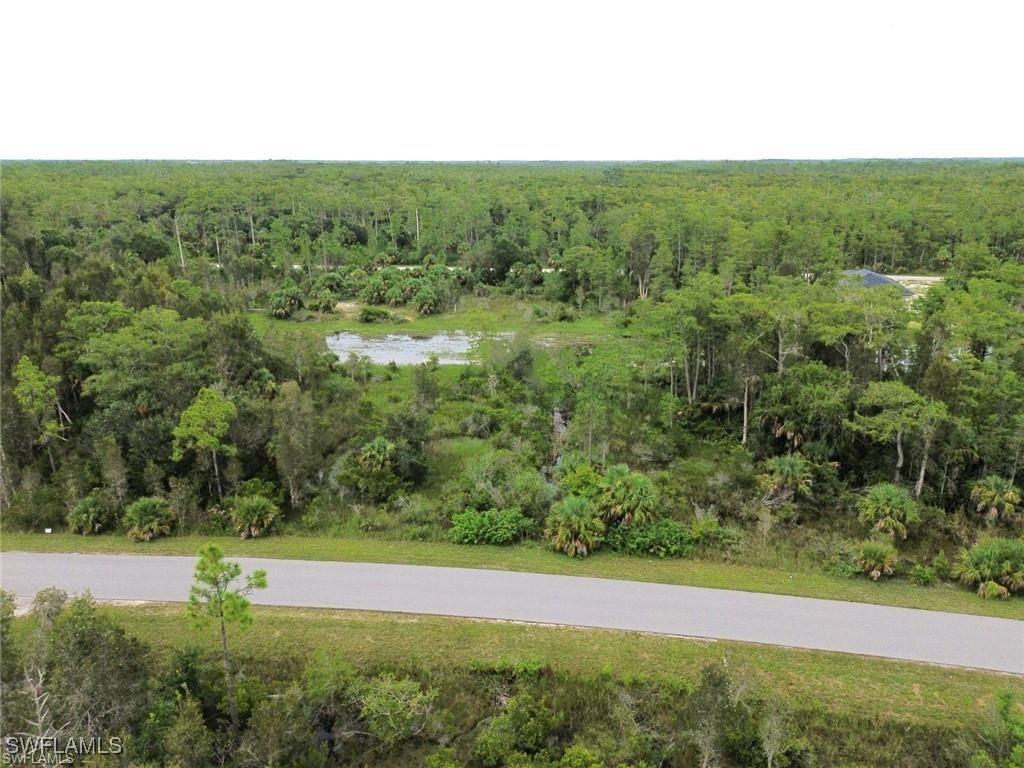 482 Westchester Dr., Lehigh Acres, FL 33972
