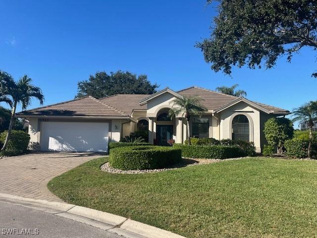 11727 Pintail Ct., Naples, FL 34119