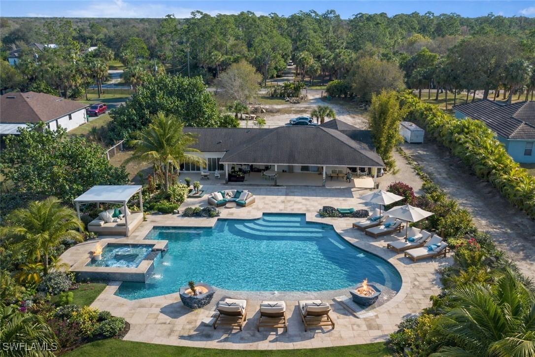 321 14th St., Naples, FL 34120