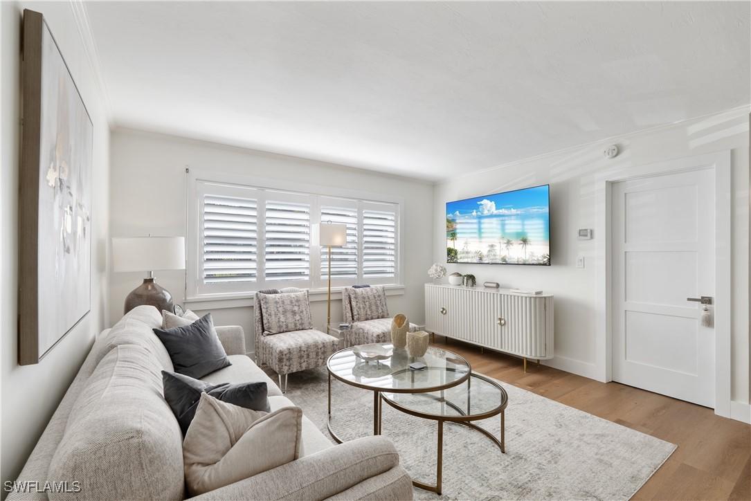 975 9th Ave. #1, Naples, FL 34102