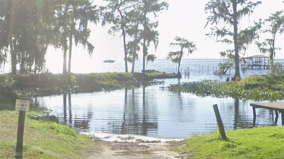 338 Riviera Dr., Crescent City, FL 32112