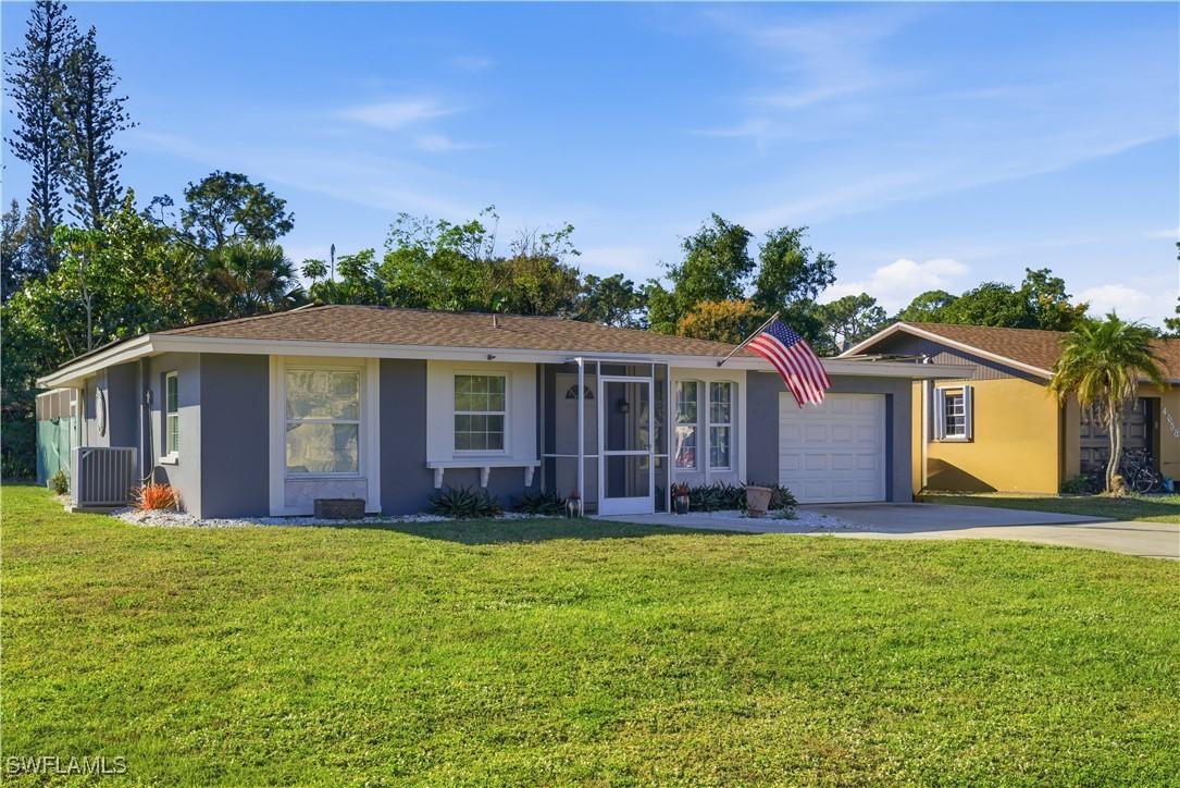 4690 Parrot Ave., Naples, FL 34104