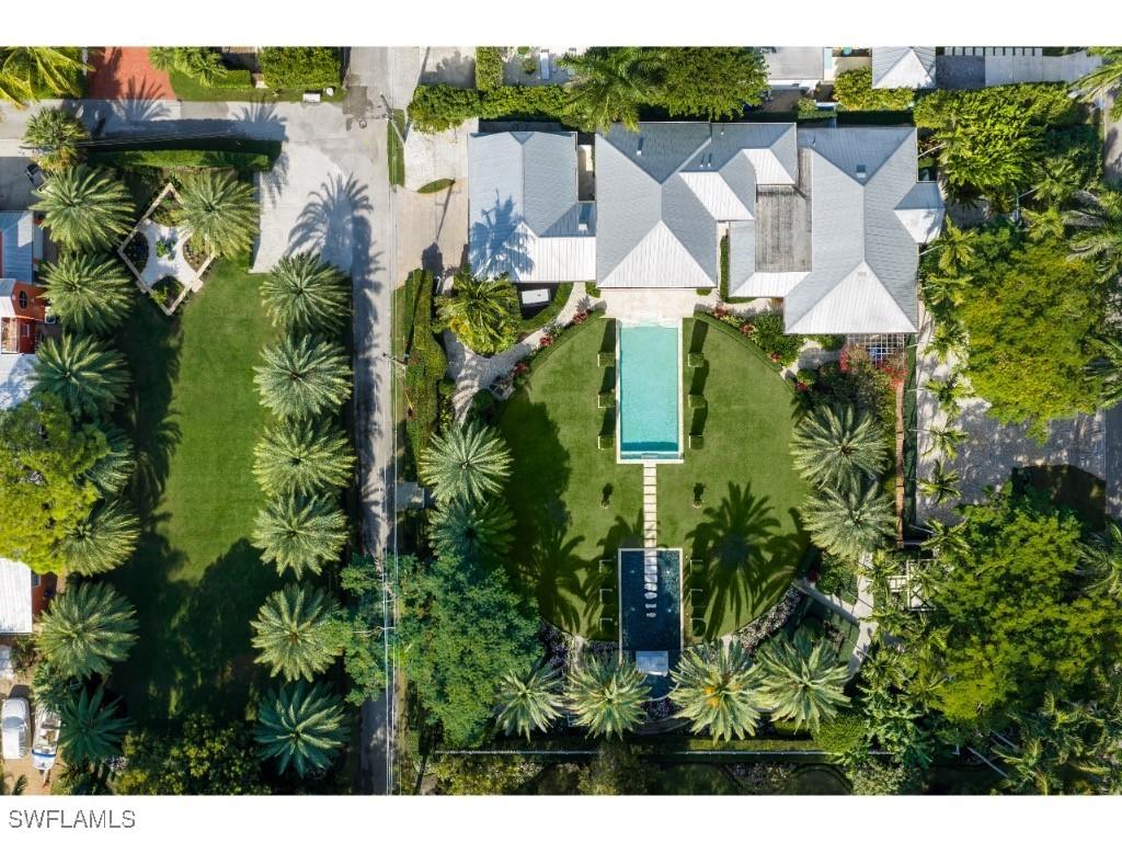 247 6th St., Naples, FL 34102