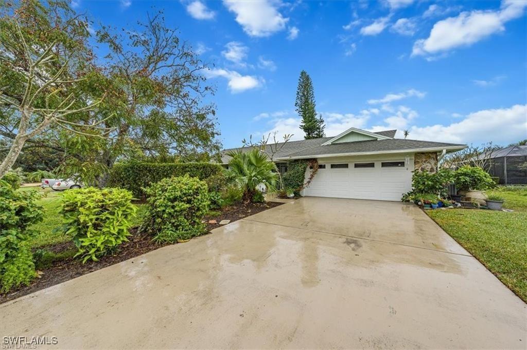 208 Baltusrol Dr., Naples, FL 34113