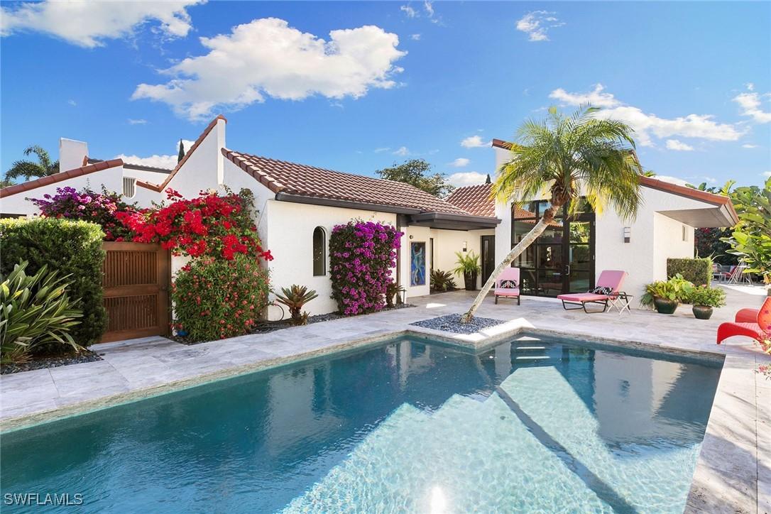 544 Tierra Mar Ln. #12, Naples, FL 34108