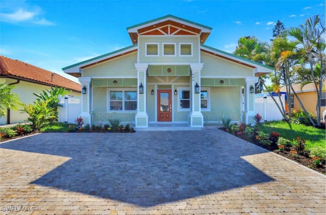 648 100th Ave., Naples, FL 34108