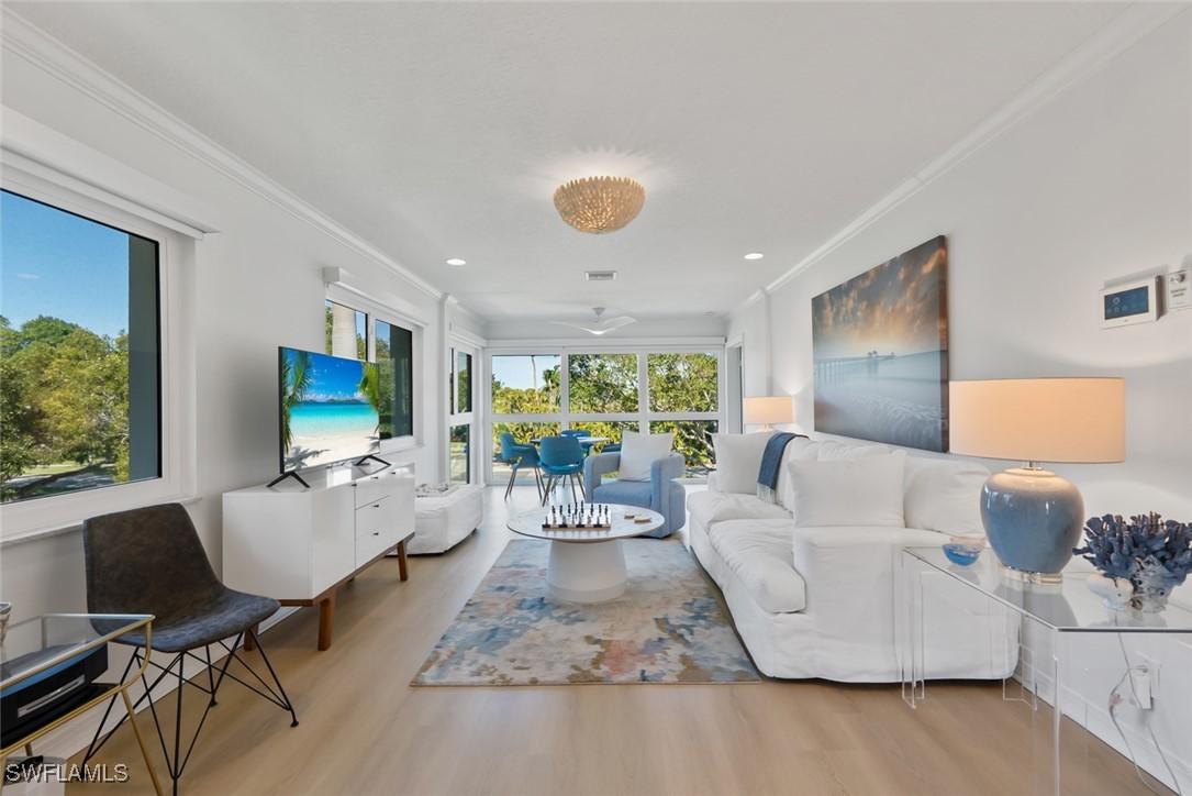 606 Broad Ave. #J606, Naples, FL 34102