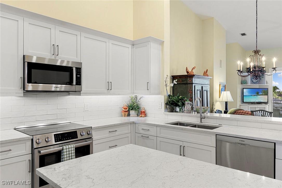 750 Bentwater Cir. #203, Naples, FL 34108