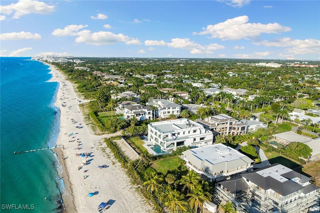 26 2nd Ave., Naples, FL 34102