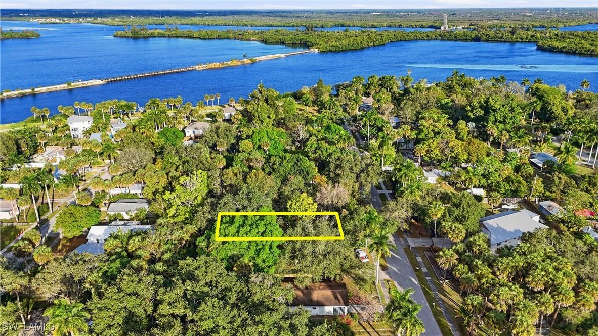 228 Delray Ave., Fort Myers, FL 33905