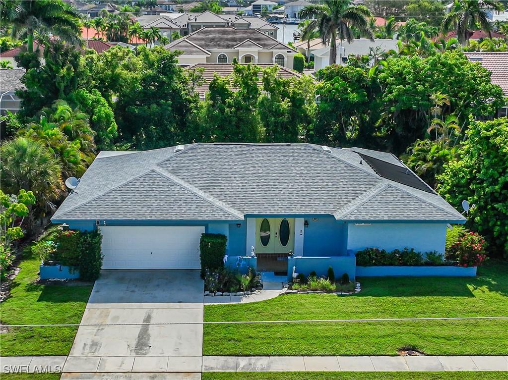 211 W Flamingo Cir., Marco Island, FL 34145