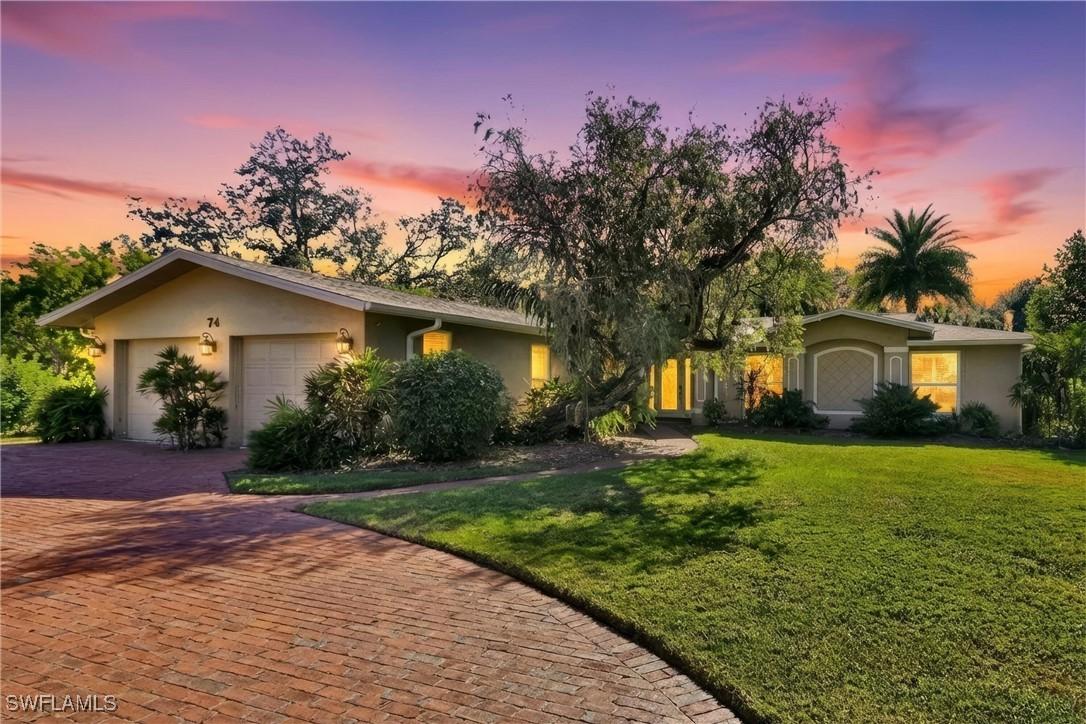 74 Aqua Ln., North Fort Myers, FL 33903