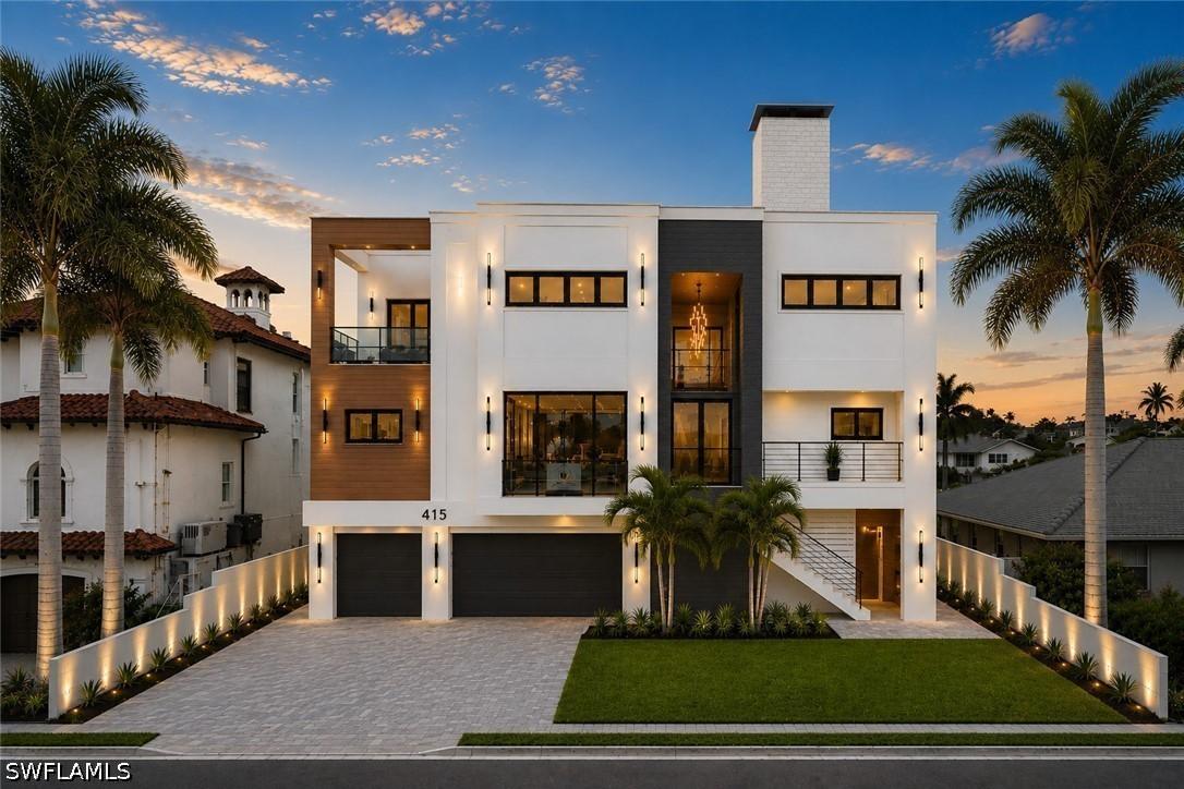415 Seabee Ave., Naples, FL 34108