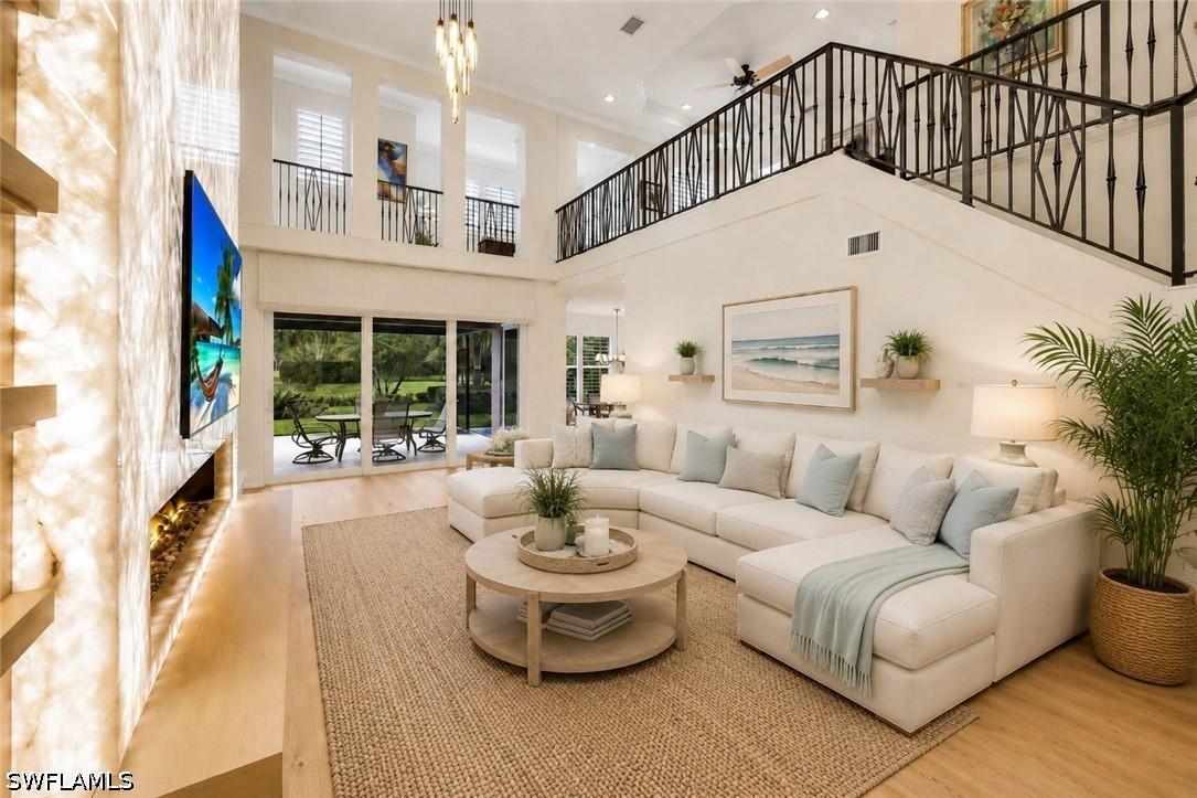 6777 Southern Oak Ct., Naples, FL 34109