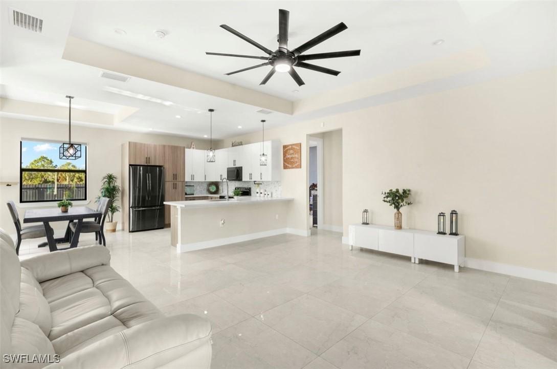 2552 70th Ave., Naples, FL 34120