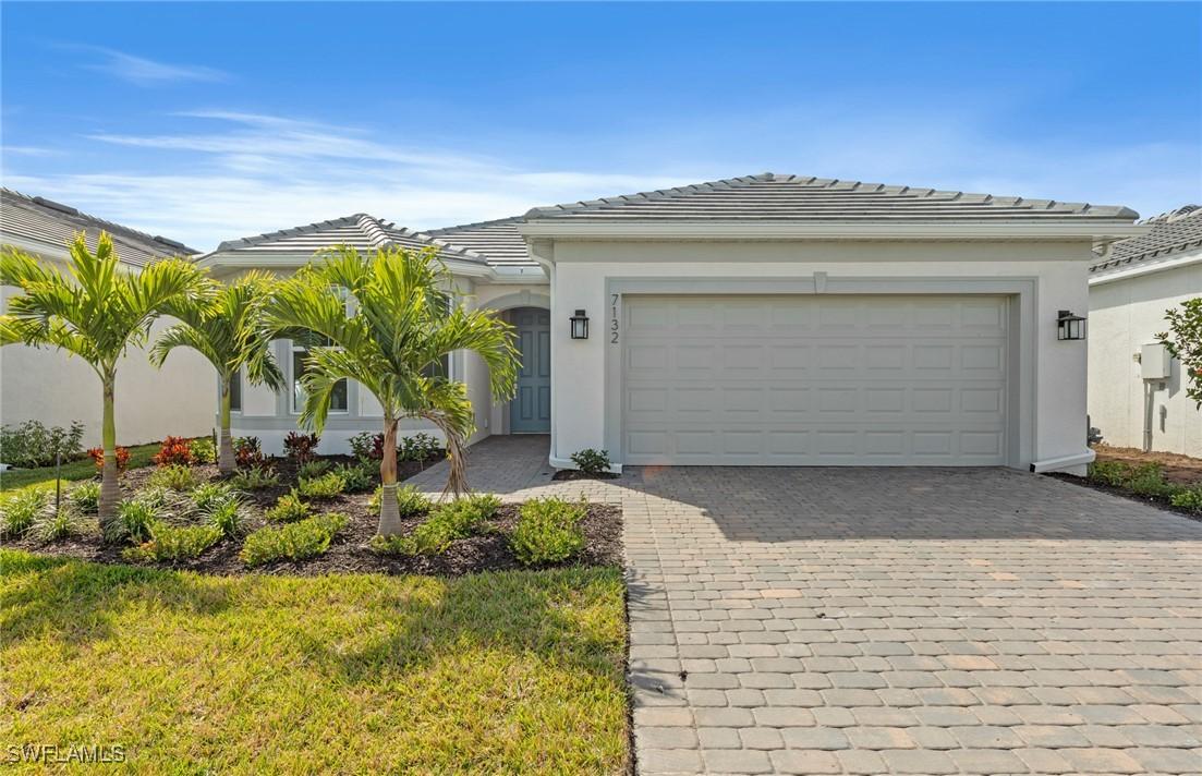 7132 Chapel Creek Ln., North Fort Myers, FL 33917