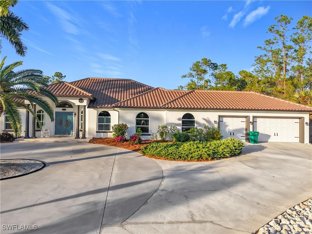 4411 Pine Ridge Rd., Naples, FL 34119