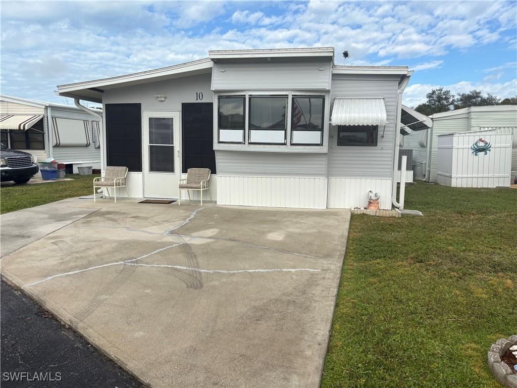 10 Jade Dr. #10J, Naples, FL 34114