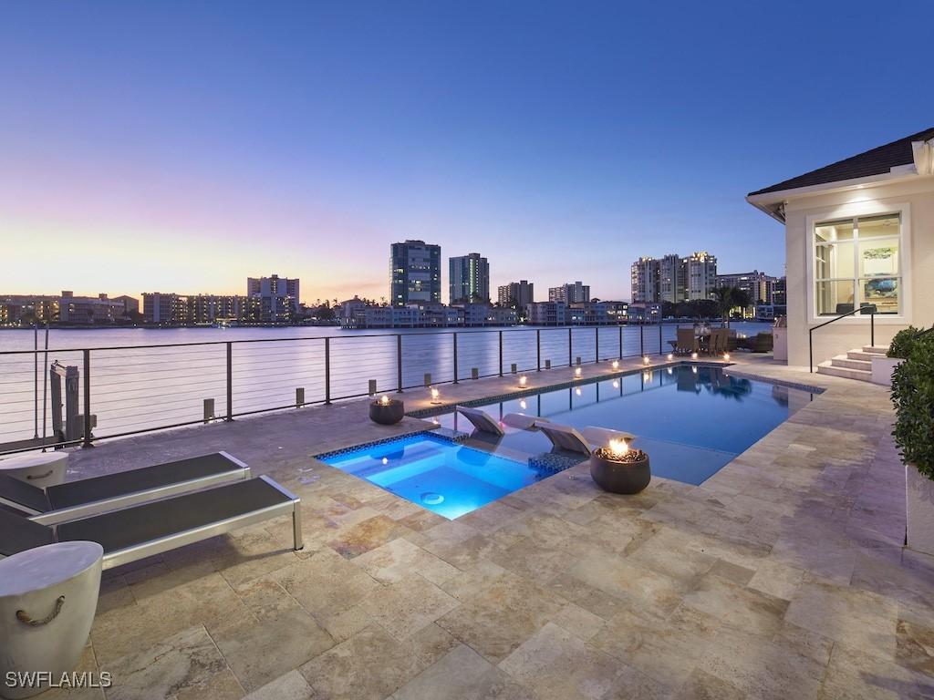 246 Mermaids Bight, Naples, FL 34103