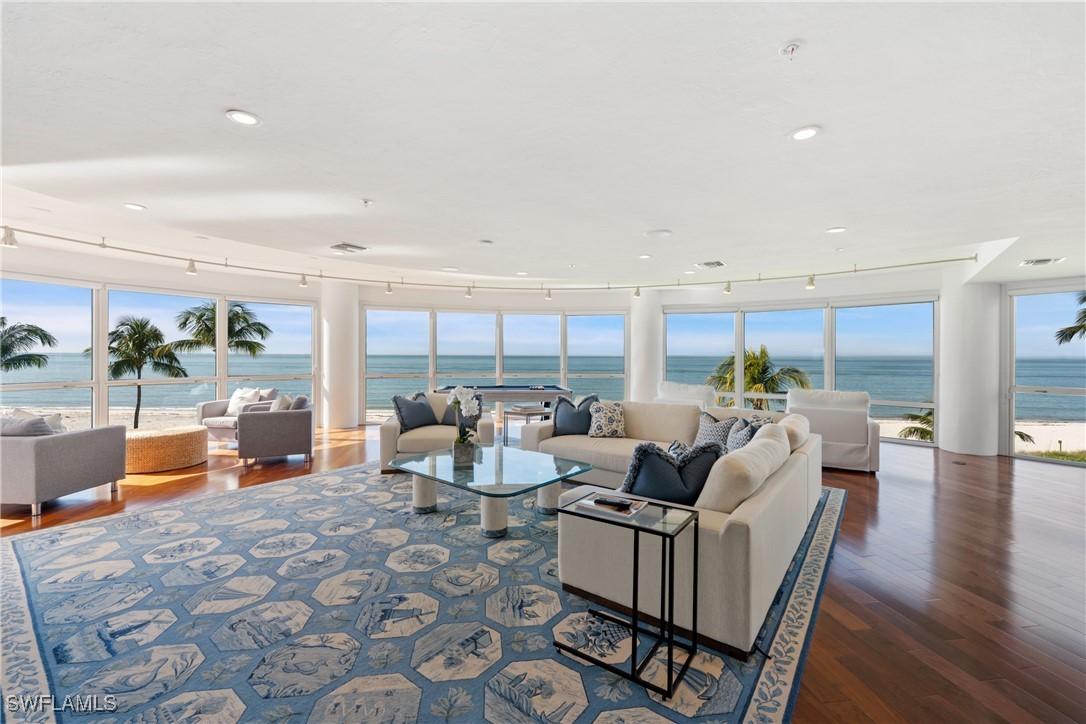 4601 Gulf Shore Blvd. #3, Naples, FL 34103