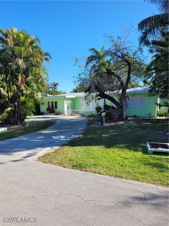 870 Forest Ave., Naples, FL 34102