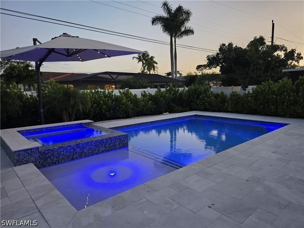 738 101st Ave., Naples, FL 34108