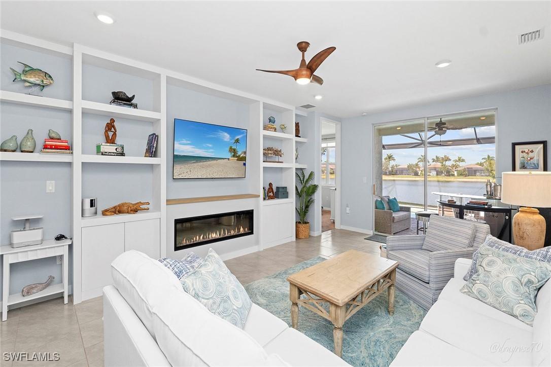 14595 Edgewater Cir., Naples, FL 34114