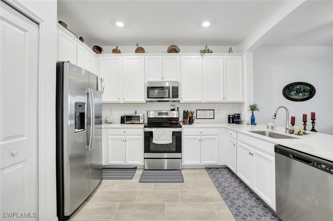 1653 Alameda Dr., Naples, FL 34120