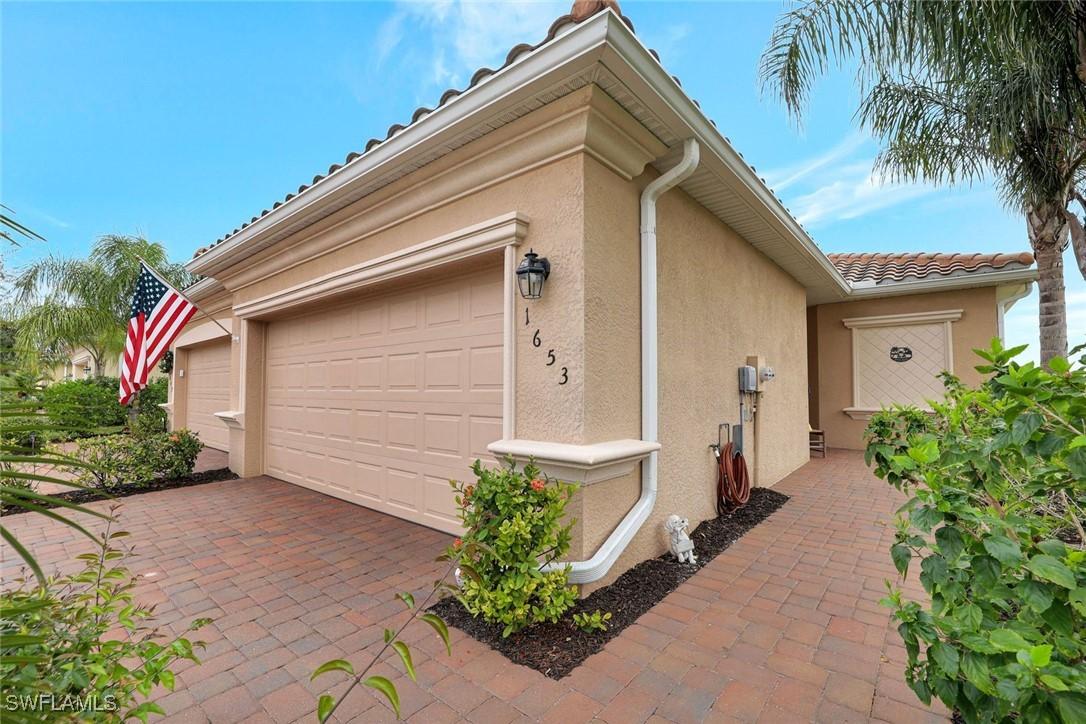 1653 Alameda Dr., Naples, FL 34120