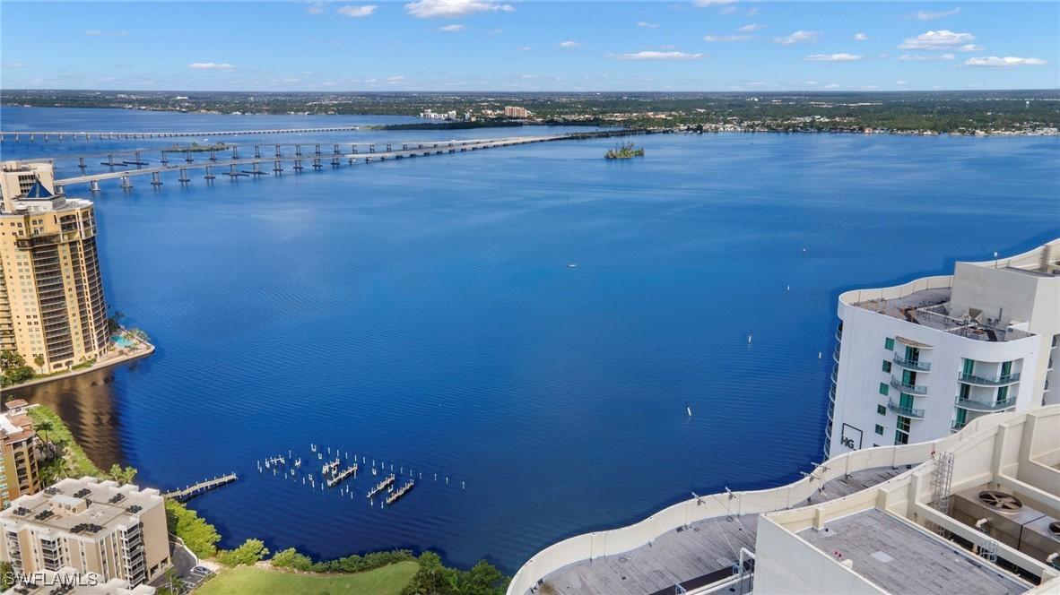 3000 Oasis Grand Blvd. #MPH6, Fort Myers, FL 33916