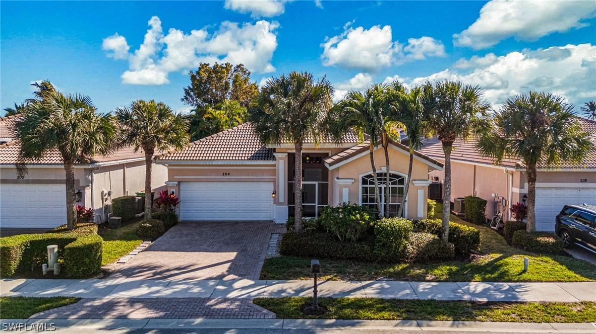 204 Glen Eagle Cir., Naples, FL 34104