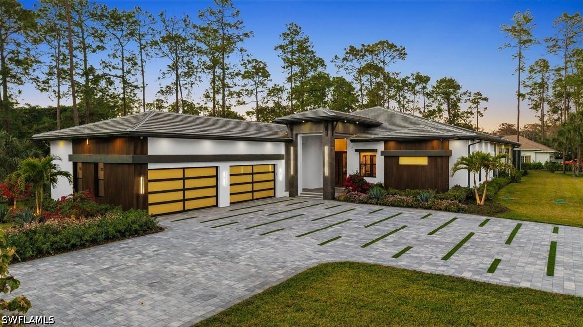 4891 Mahogany Ridge Dr., Naples, FL 34119