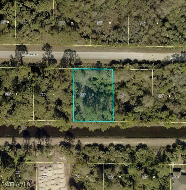 858 Ashland St., Lehigh Acres, FL 33974