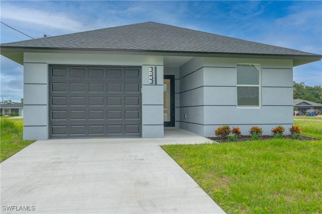 2045 Carver Ave., Fort Myers, FL 33916