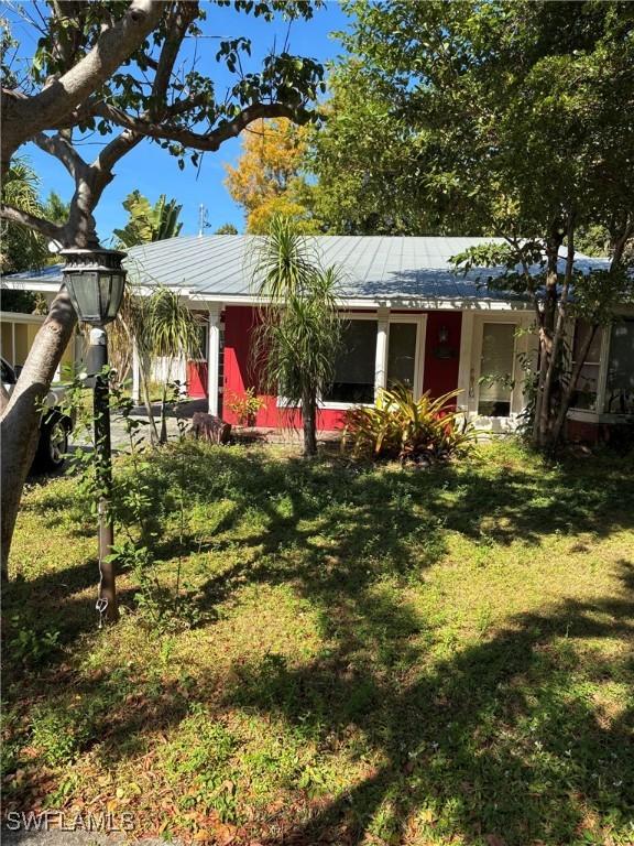 1465 Linhart Ave., Fort Myers, FL 33901
