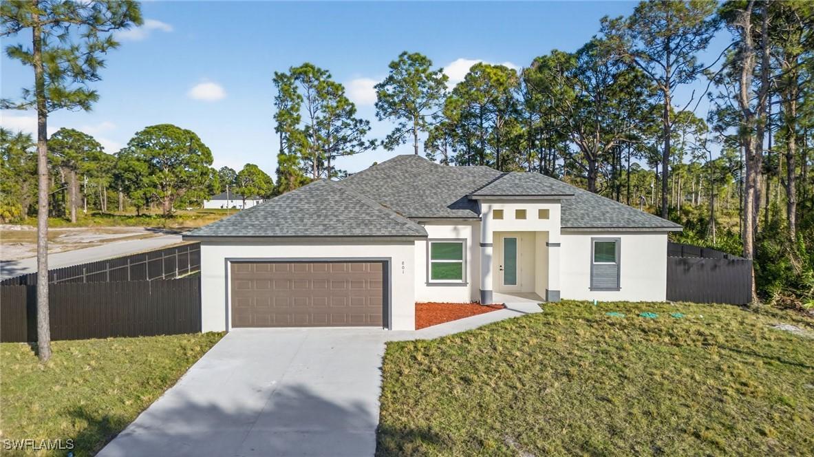 801 Pinecastle Dr., Lehigh Acres, FL 33974