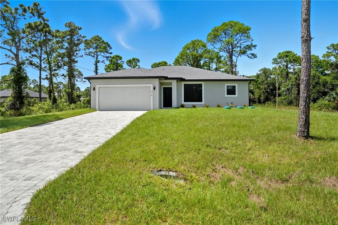 216 Ogden Ave., Lehigh Acres, FL 33974