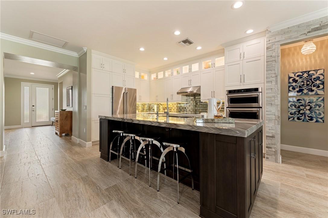 28574 Guinivere Way, Bonita Springs, FL 34135