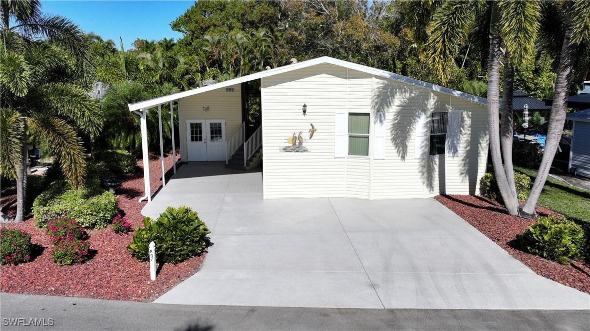 10015 Parkwood Dr., Fort Myers, FL 33905