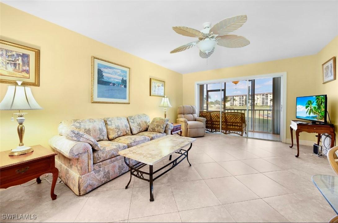 41 High Point Cir. #107, Naples, FL 34103