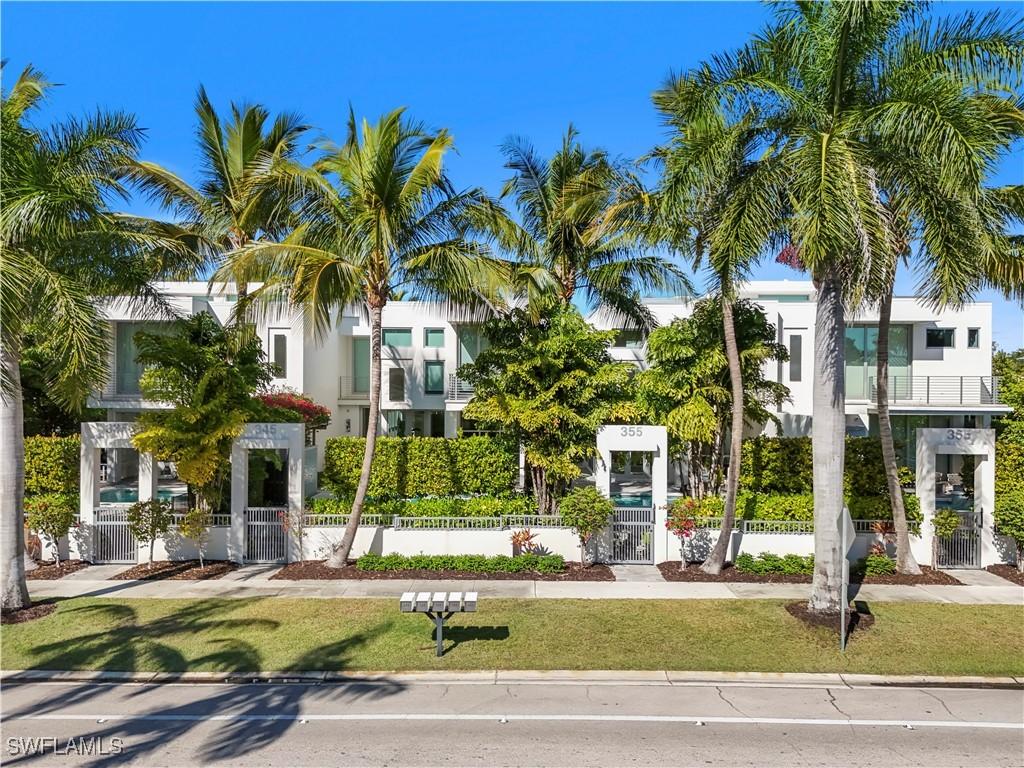 355 Banyan Blvd. #2, Naples, FL 34102