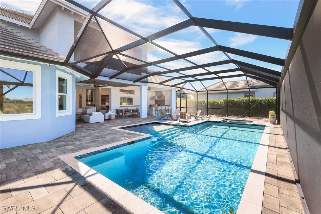 6273 Negril Isle Dr., Naples, FL 34113