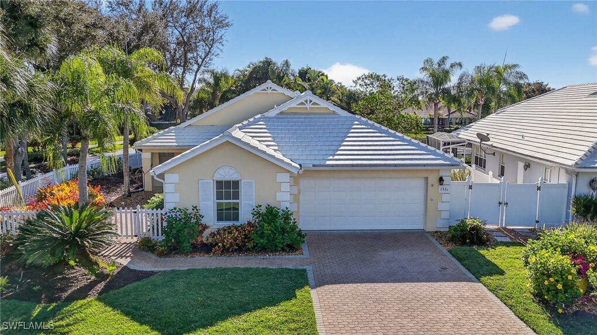 1331 Old Oak Ln., Naples, FL 34110