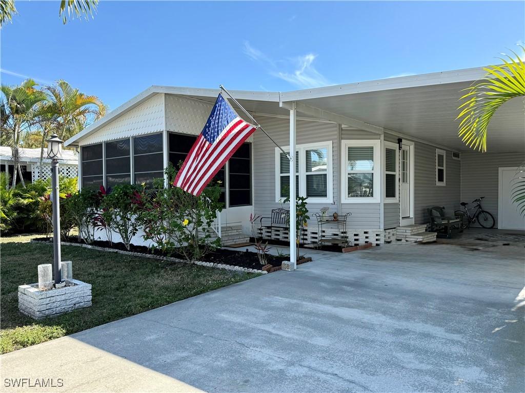 158 Seven Seas Way, Naples, FL 34104