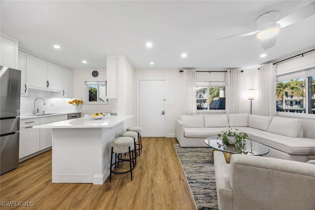 766 Central Ave. #209, Naples, FL 34102