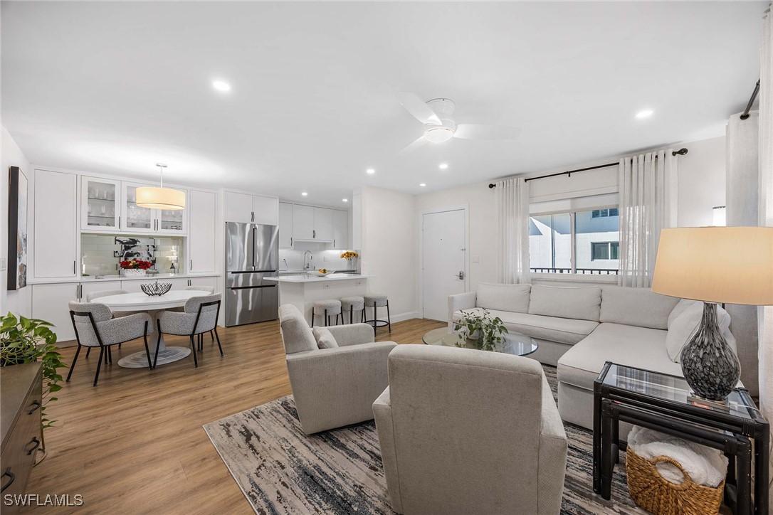 766 Central Ave. #209, Naples, FL 34102