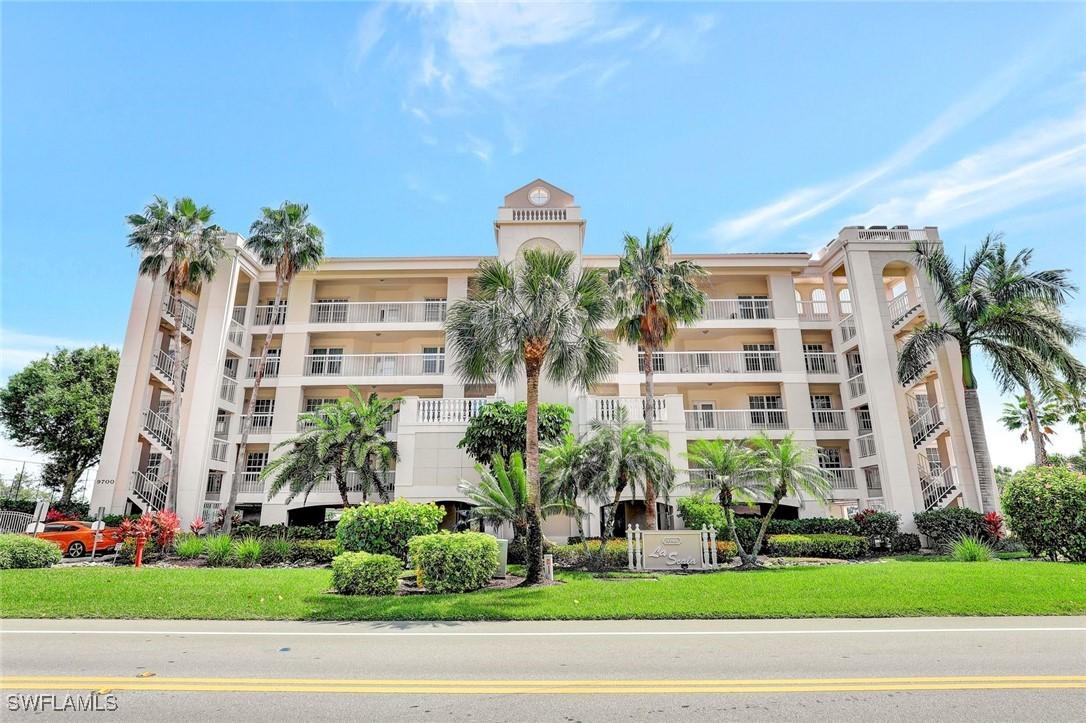 9700 Gulf Shore Dr. #202, Naples, FL 34108